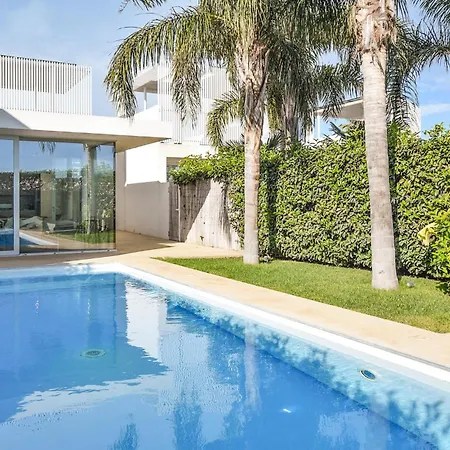 Gorgeous In Marina Di Ragusa With Wifi Holiday home *